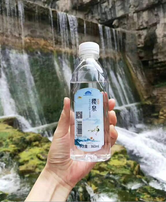 樱泉天然富硒水