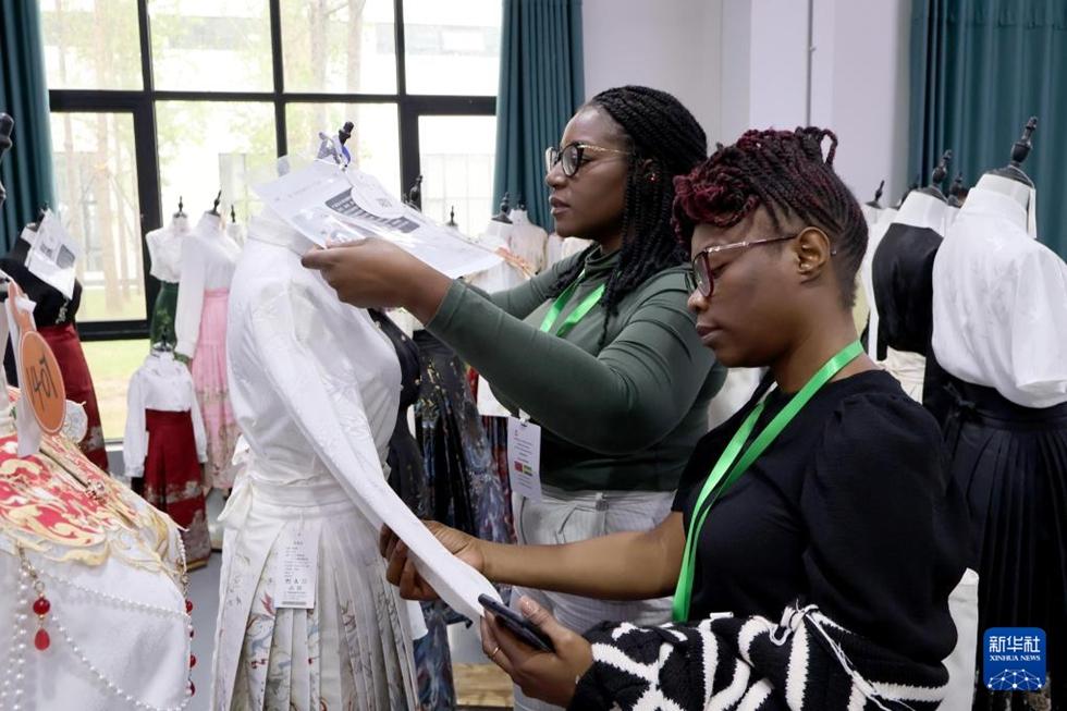 小さな町が築き上げた100億元規模の漢服産業