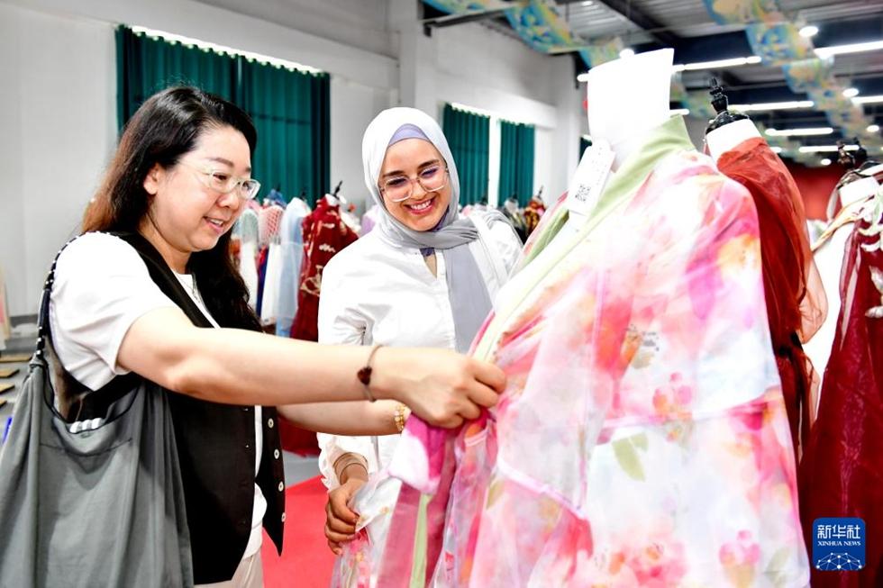 小さな町が築き上げた100億元規模の漢服産業