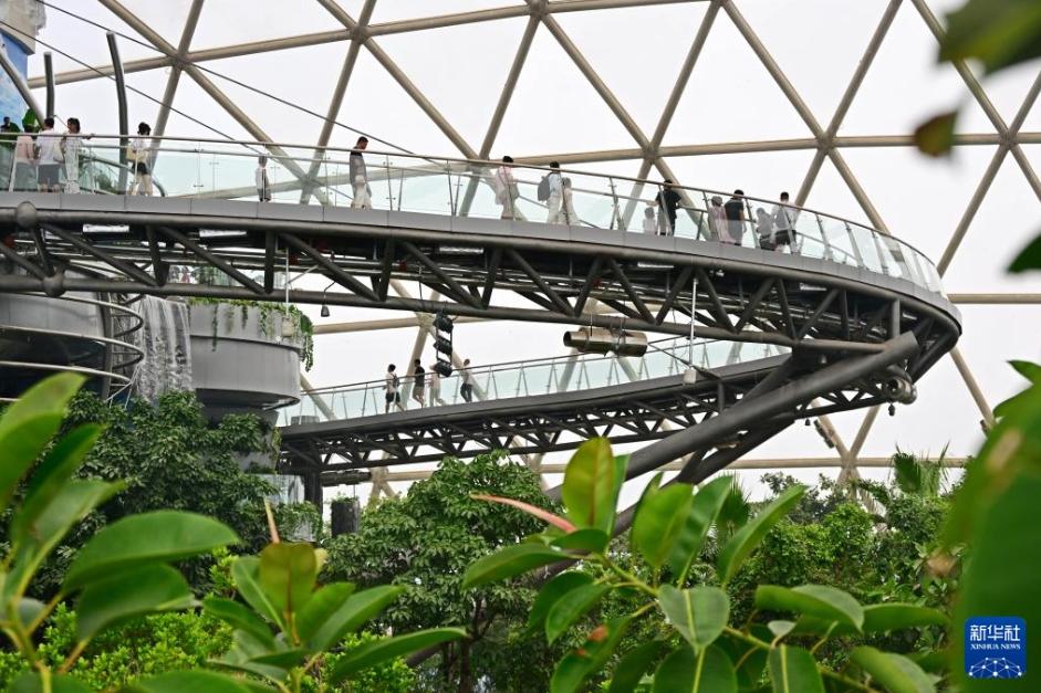 「水との共生」をテーマにしたテーマパーク「東方伊甸園」が開園 山東省青島