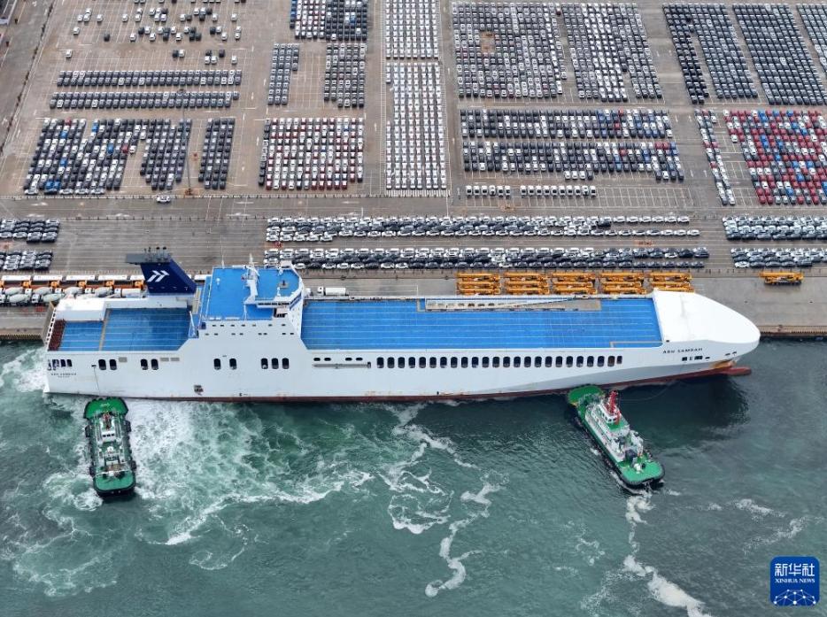 自動車輸出で活況呈する煙台港 山東省煙台