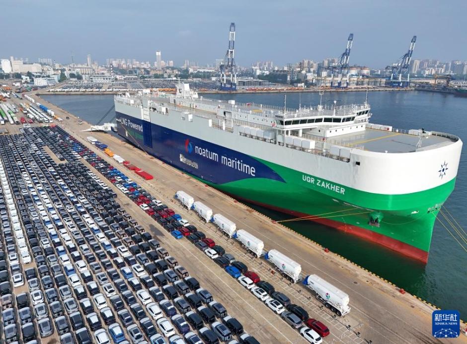 自動車輸出で活況呈する煙台港 山東省煙台